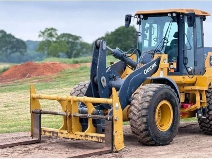 2022 John Deere 544 P-Tier inspected unit