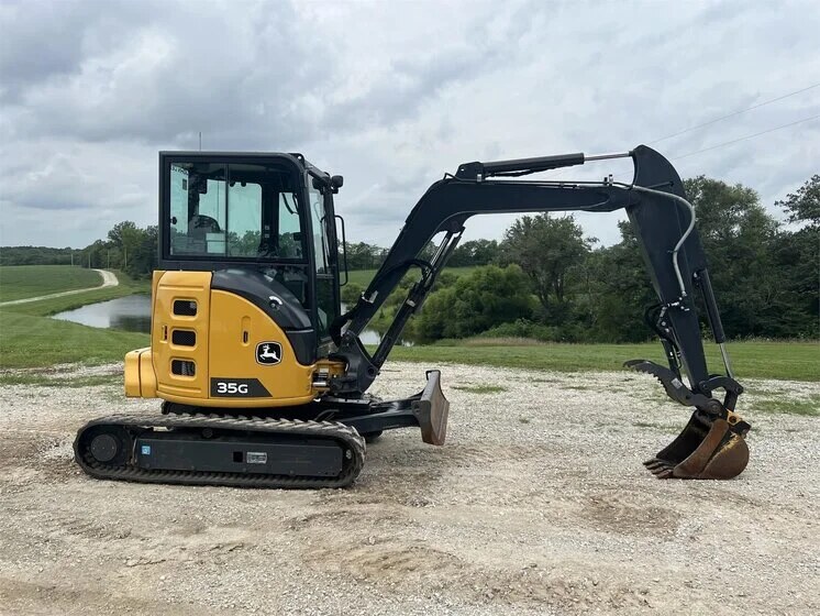 2021 John Deere 35G inspected unit