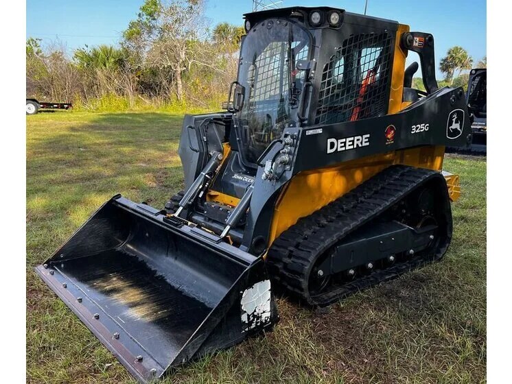 2022 John Deere 325G inspected unit