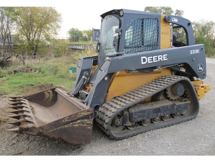2015 John Deere 333E inspected unit