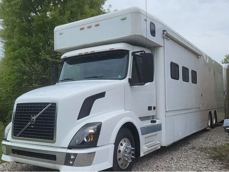2006 Volvo VNL inspected unit
