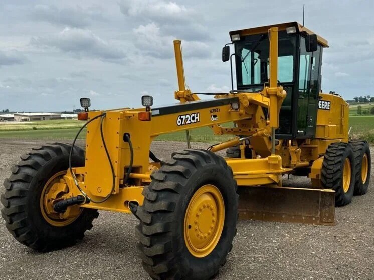 2002 John Deere 672CH Series II inspected unit