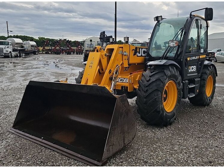 2023 JCB 542-70AG inspected unit