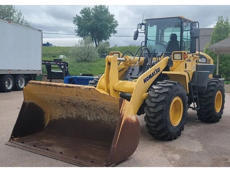 2005 Komatsu WA320 inspected unit