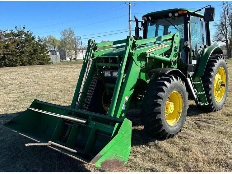 2003 John Deere 7220 inspected unit