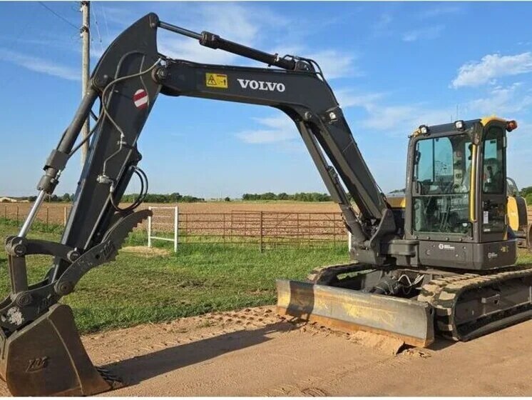 2023 Volvo ECR88D inspected unit